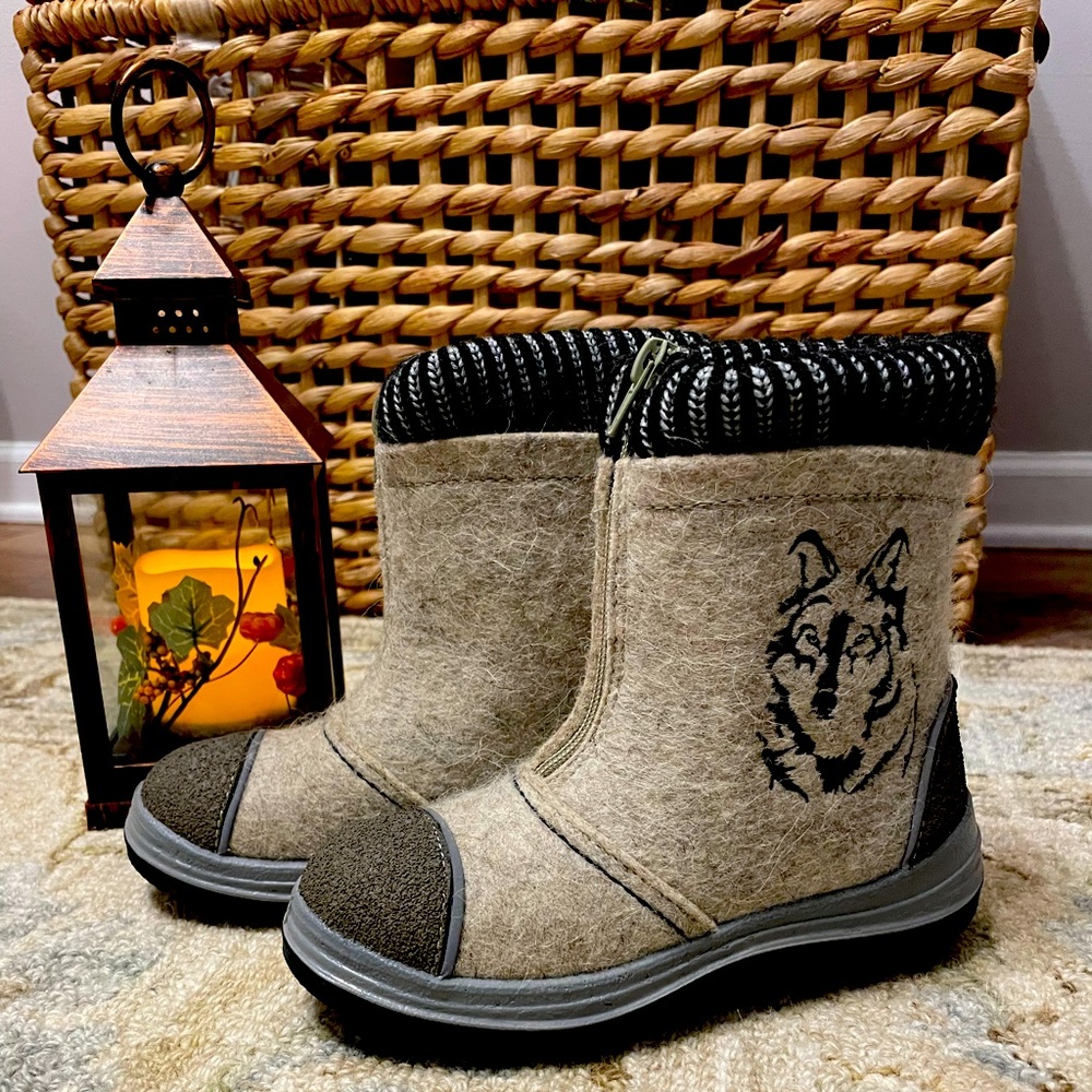 Organic Wool European Boys Boots SUPER WARM Size 30 (US size 13)
